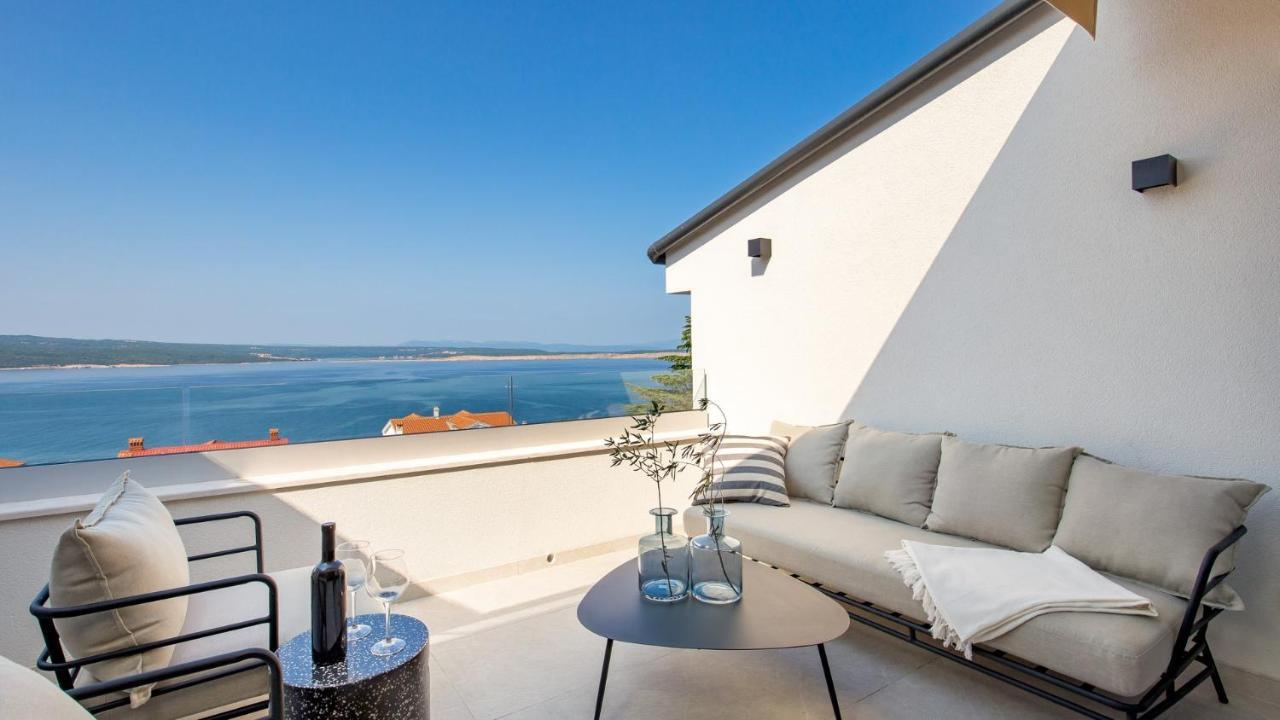 Apartments Villa Frankola With Swimming Pool Crikvenica Exterior photo