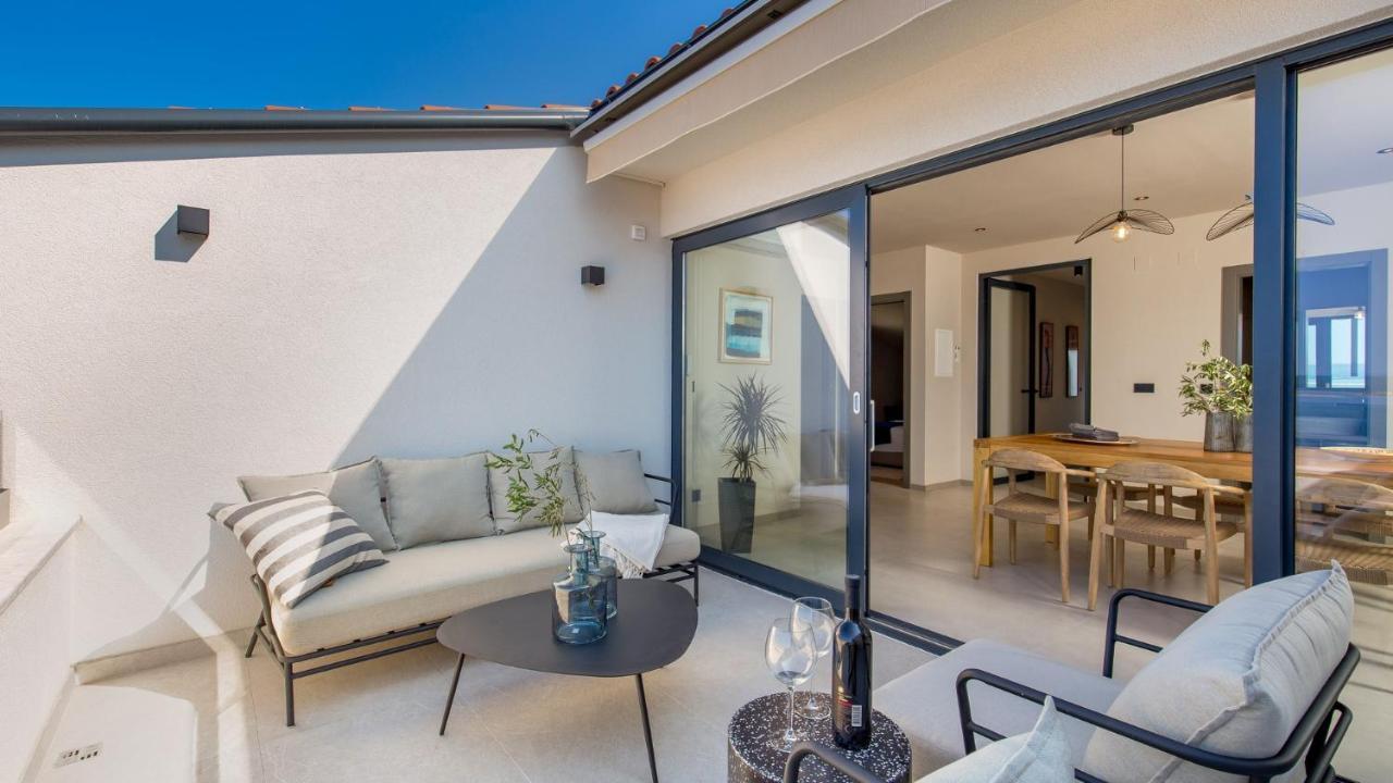 Apartments Villa Frankola With Swimming Pool Crikvenica Exterior photo