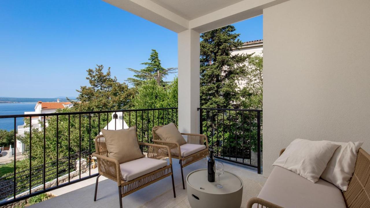 Apartments Villa Frankola With Swimming Pool Crikvenica Exterior photo