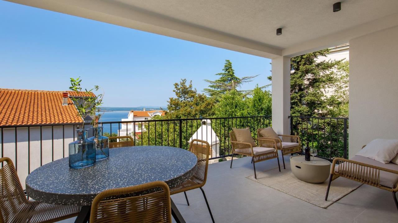 Apartments Villa Frankola With Swimming Pool Crikvenica Exterior photo