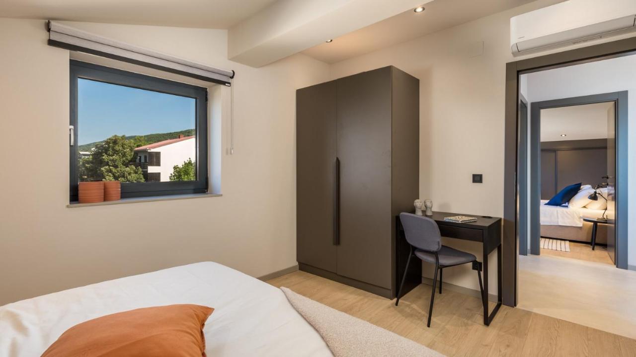 Apartments Villa Frankola With Swimming Pool Crikvenica Exterior photo