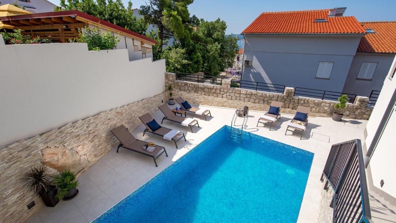 Apartments Villa Frankola With Swimming Pool Crikvenica Exterior photo