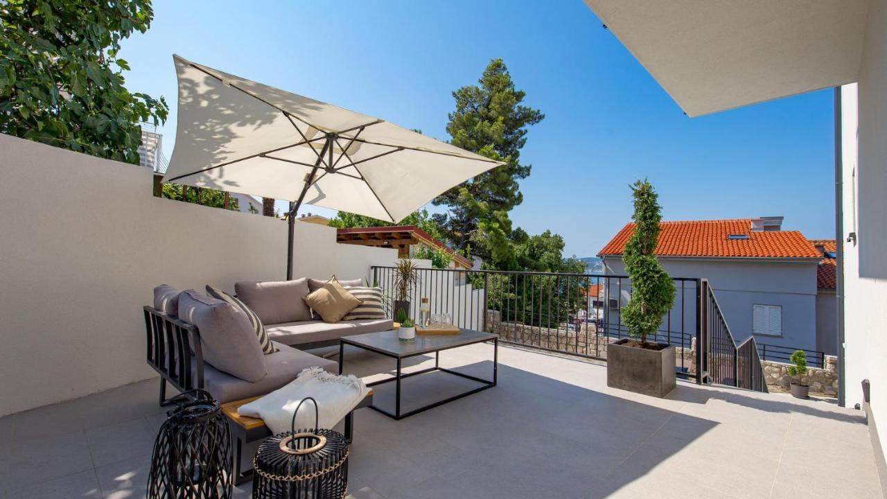 Apartments Villa Frankola With Swimming Pool Crikvenica Exterior photo